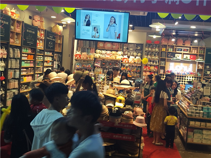 20180503100855009913.jpg 爆场1.jpg