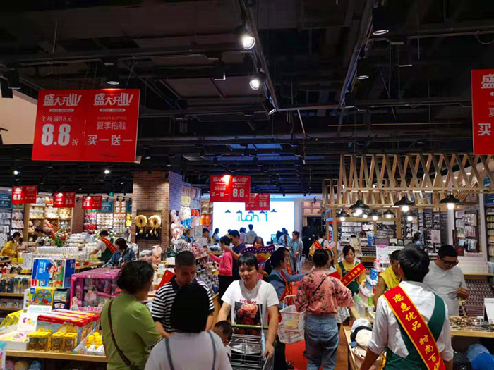 收银台爆场_副本.jpg