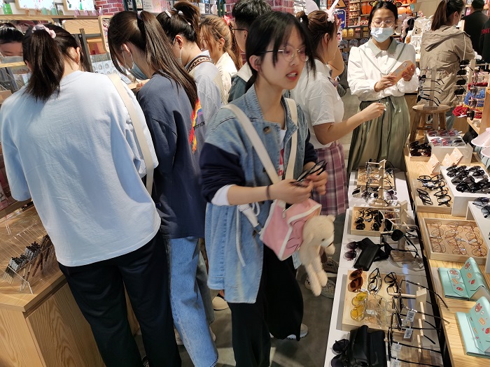 人流1.jpg